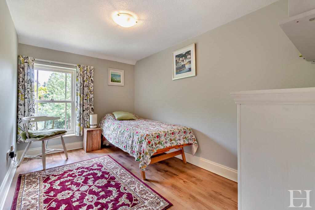 8658864-interiorW...