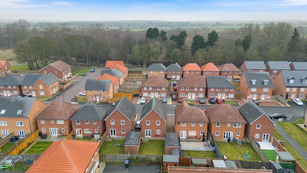 27 Riverside Lane, W