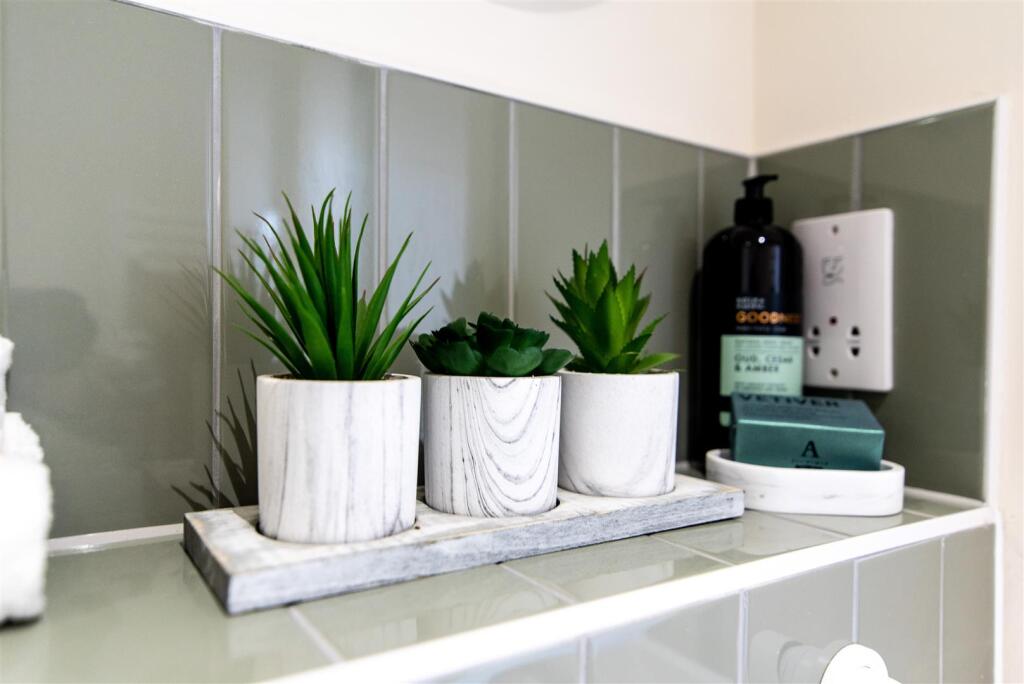 Victoria Ribbon-32.jpg