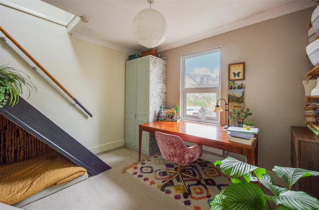 2nd Bedroom