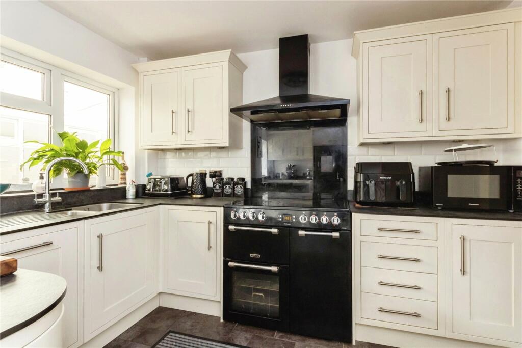 Fitted Kitchen