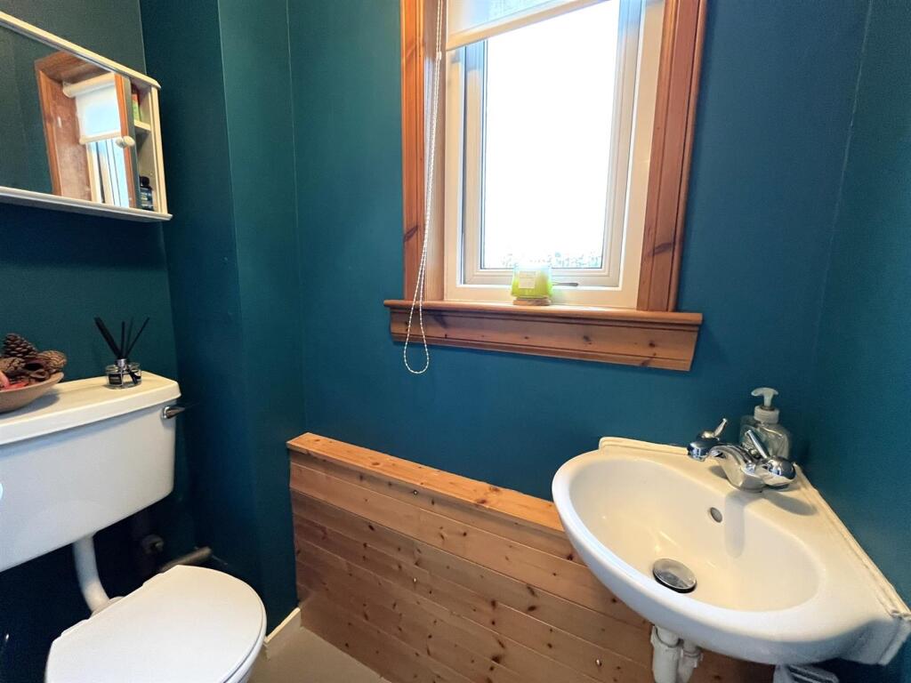GUEST WC
