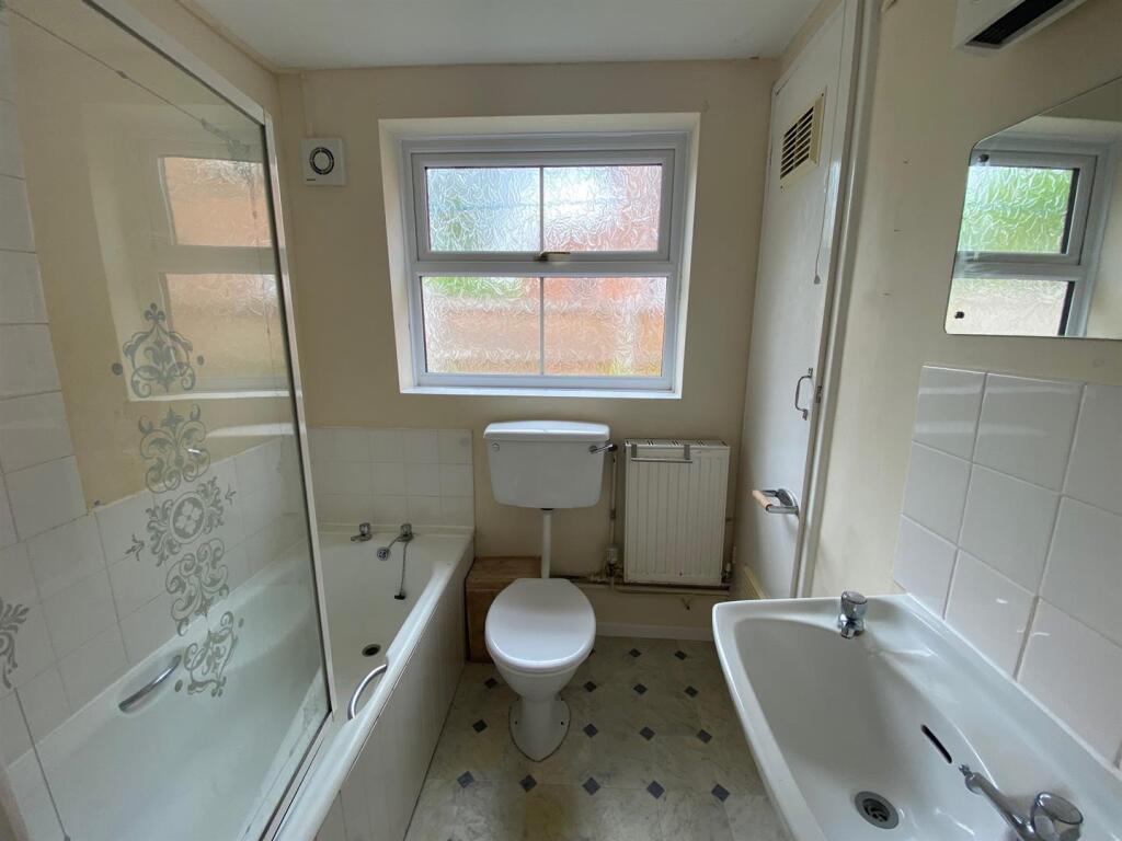 11 red bathroom.jpg