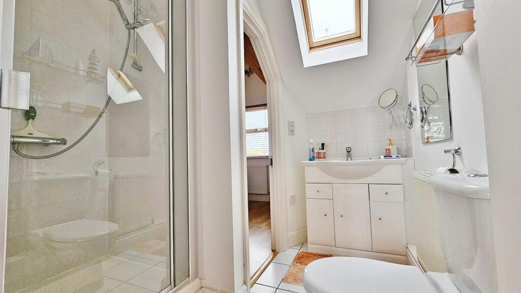 Jack &amp; Jill En-Suite