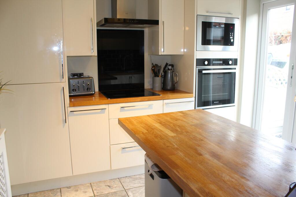 Fitted Kitchen