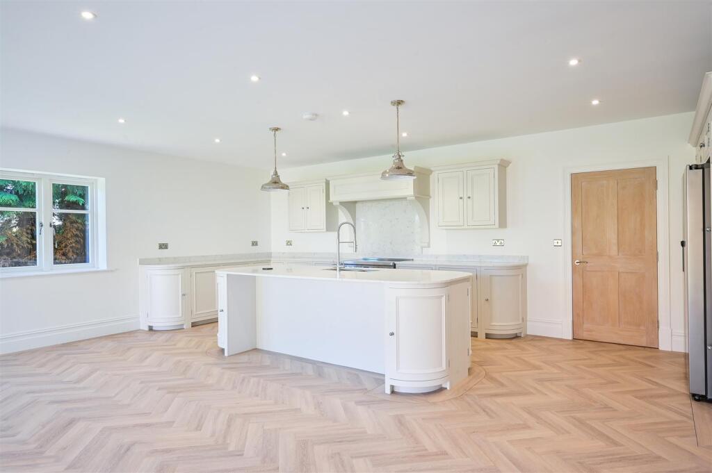 THE AVENUE,  PLOT 1- (4).jpg