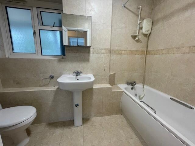 bathroomc armmelite nice