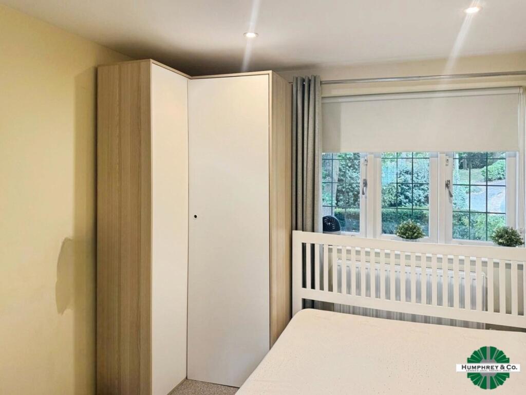 pbox-bedroom-347267.jpg