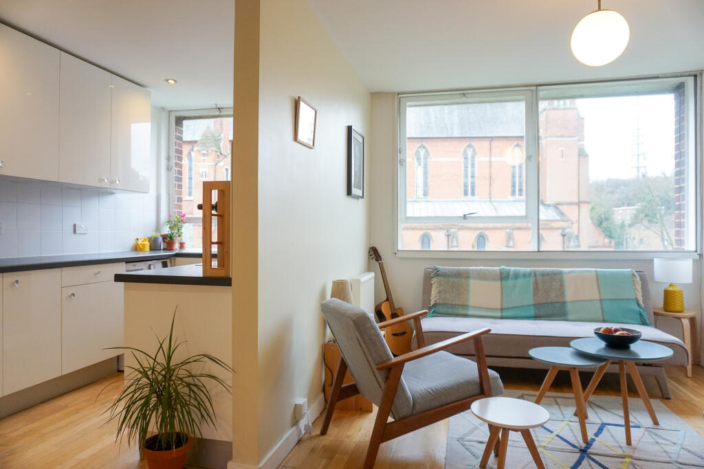 Kitchen/Lounge