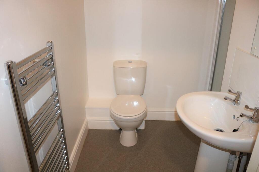 Shower room.JPG
