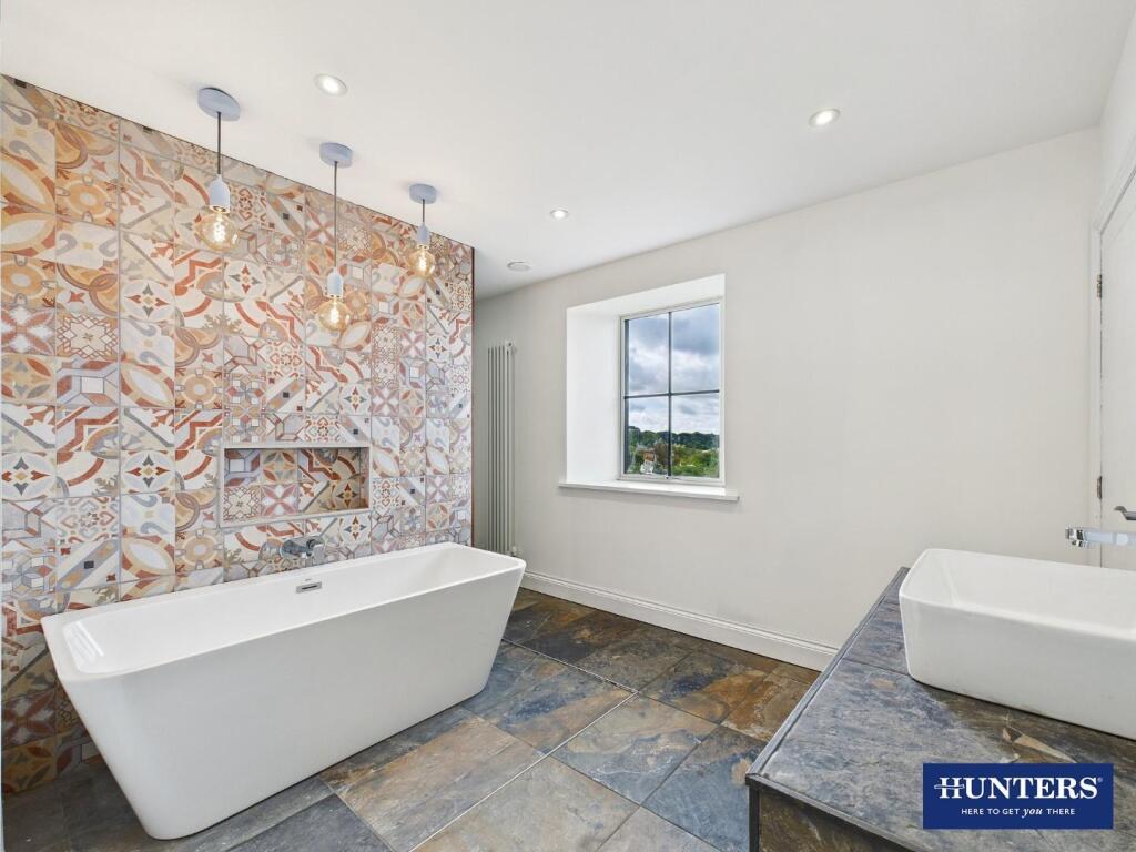 Master En-Suite