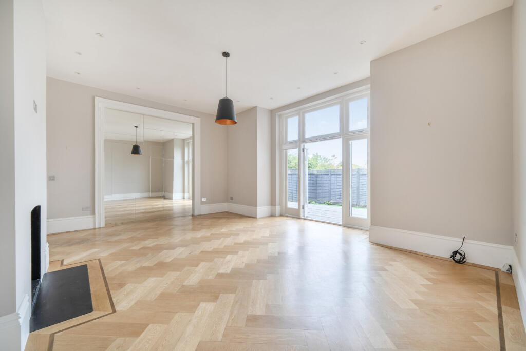 1370346-16-68f22e...