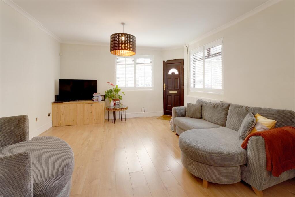 Rochester 62 Stanhope rd  (12).jpg