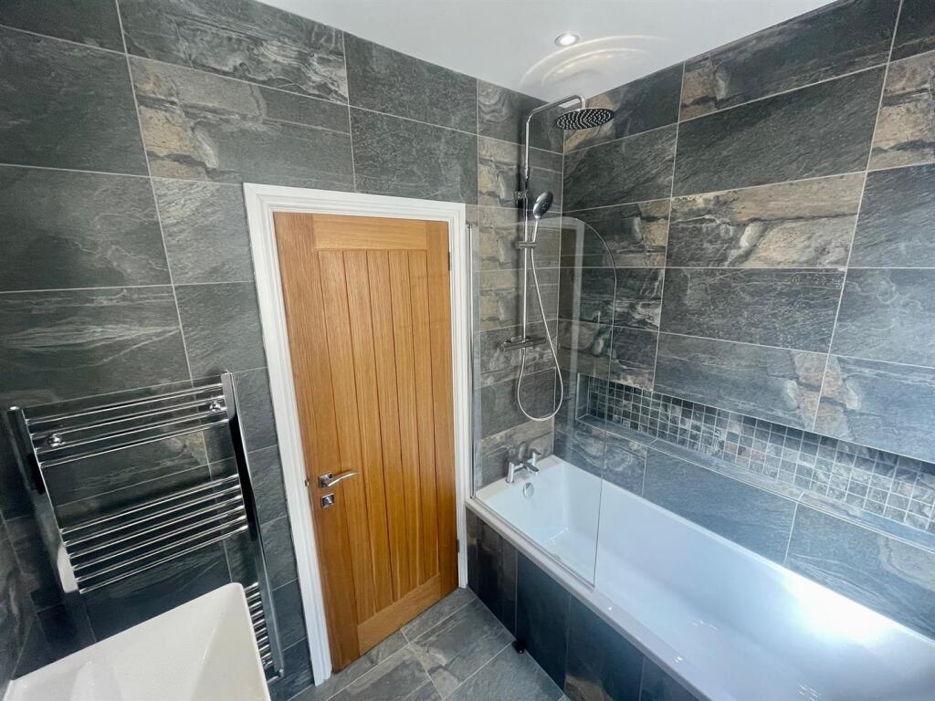 BATH3.jpg