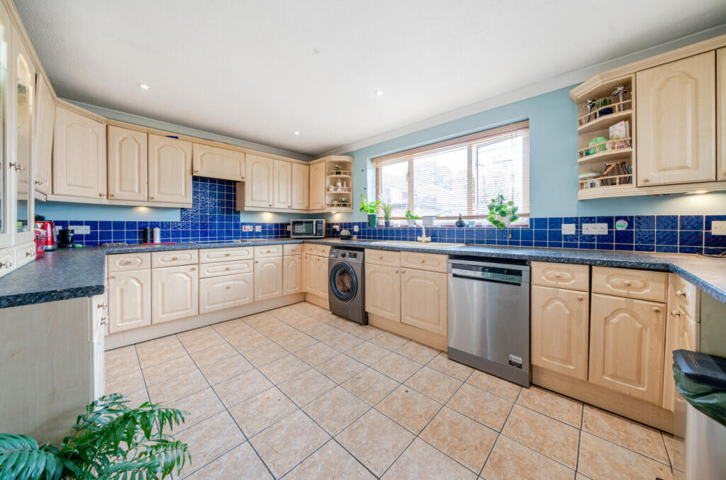 1320403-12-687662...