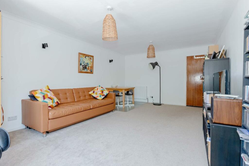 30 Gannet House_3.JPG