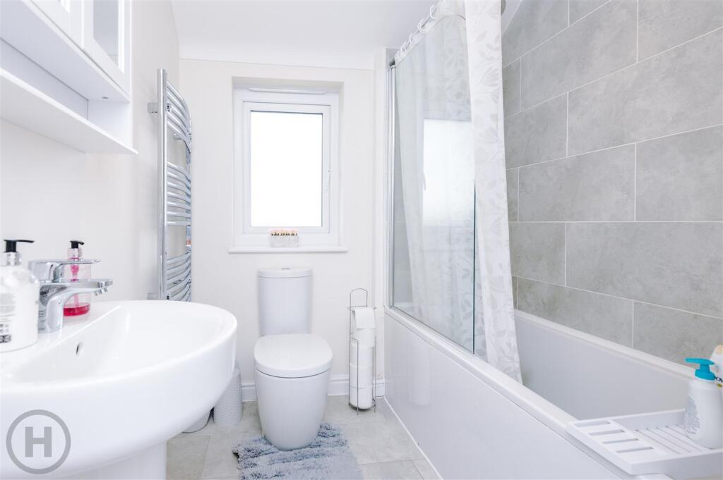 Family Bathroom.jpg