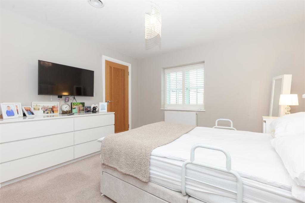 Master Bedroom 3.jpg