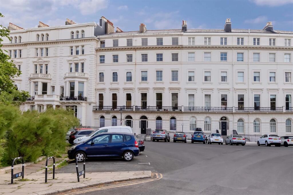 Adelaide Crescent_33.jpg