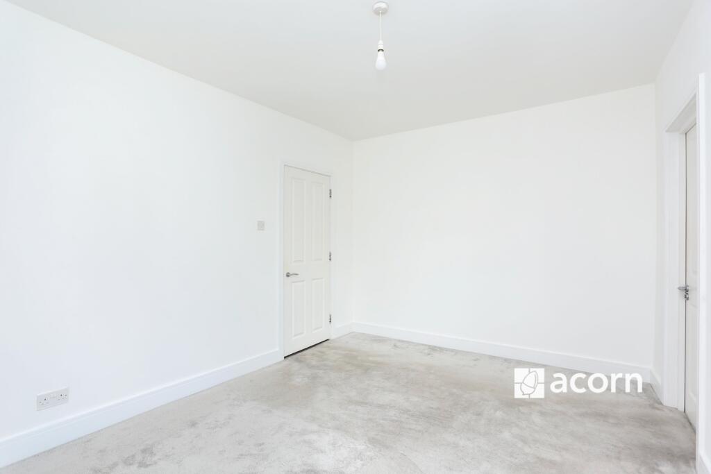 2f40ffb6-3baf-f01...