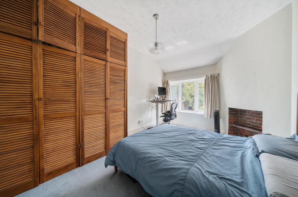 1302511-2-6843052...