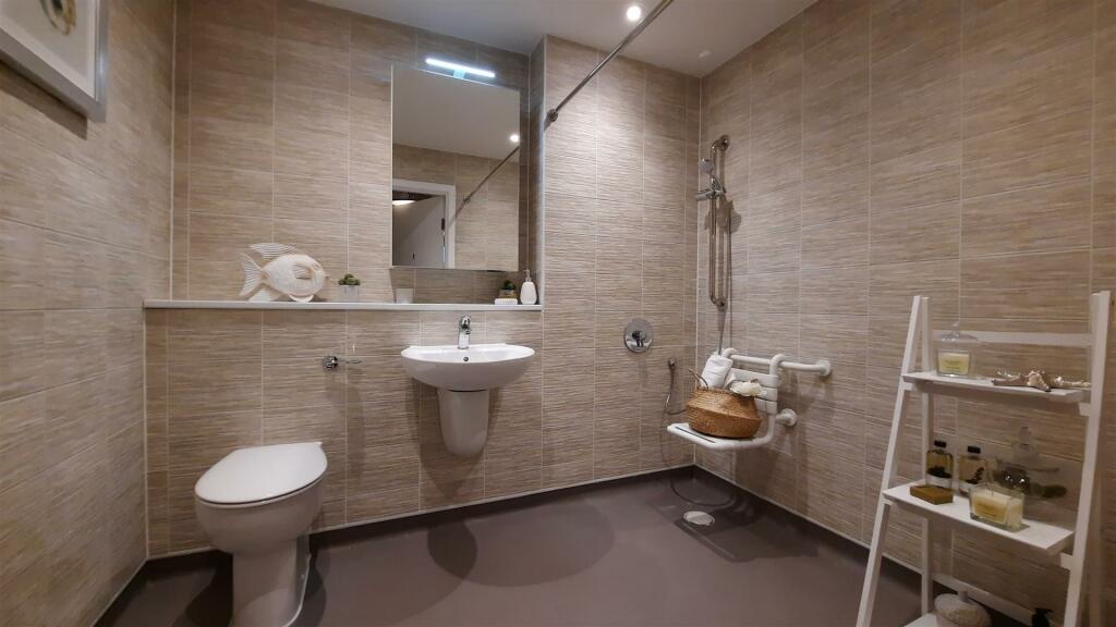 FCC Wetroom.jpg