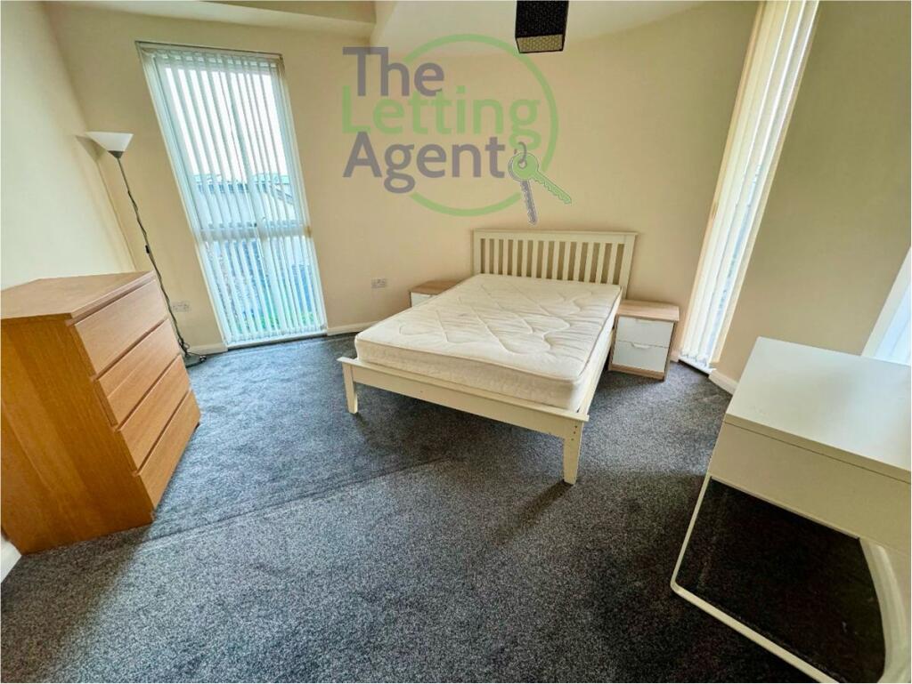 1st Double Bedroom