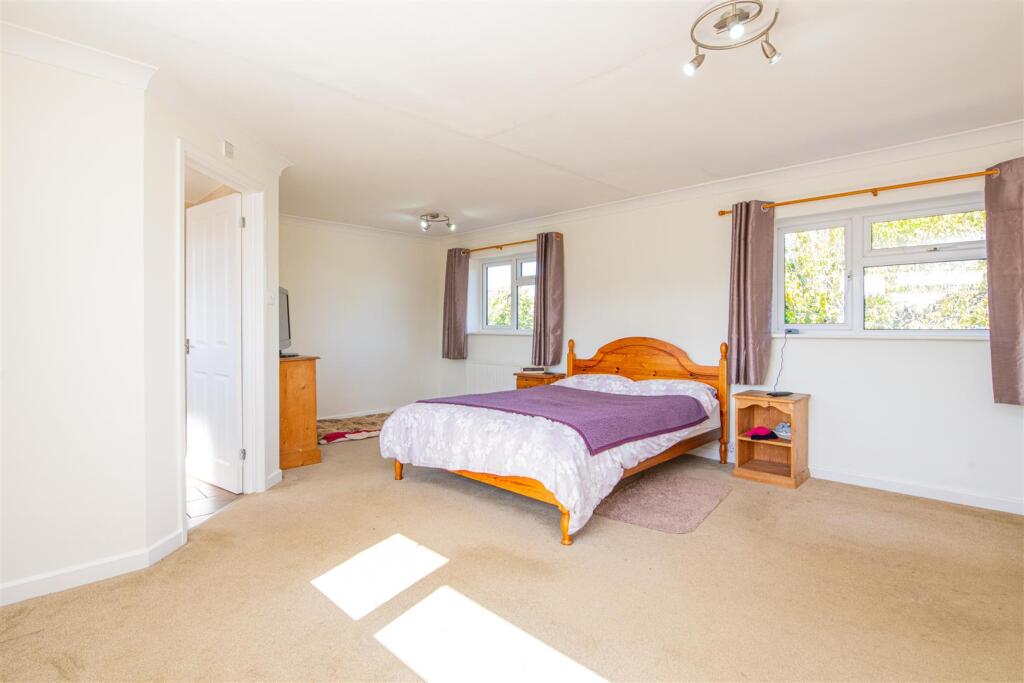 home-379.jpg