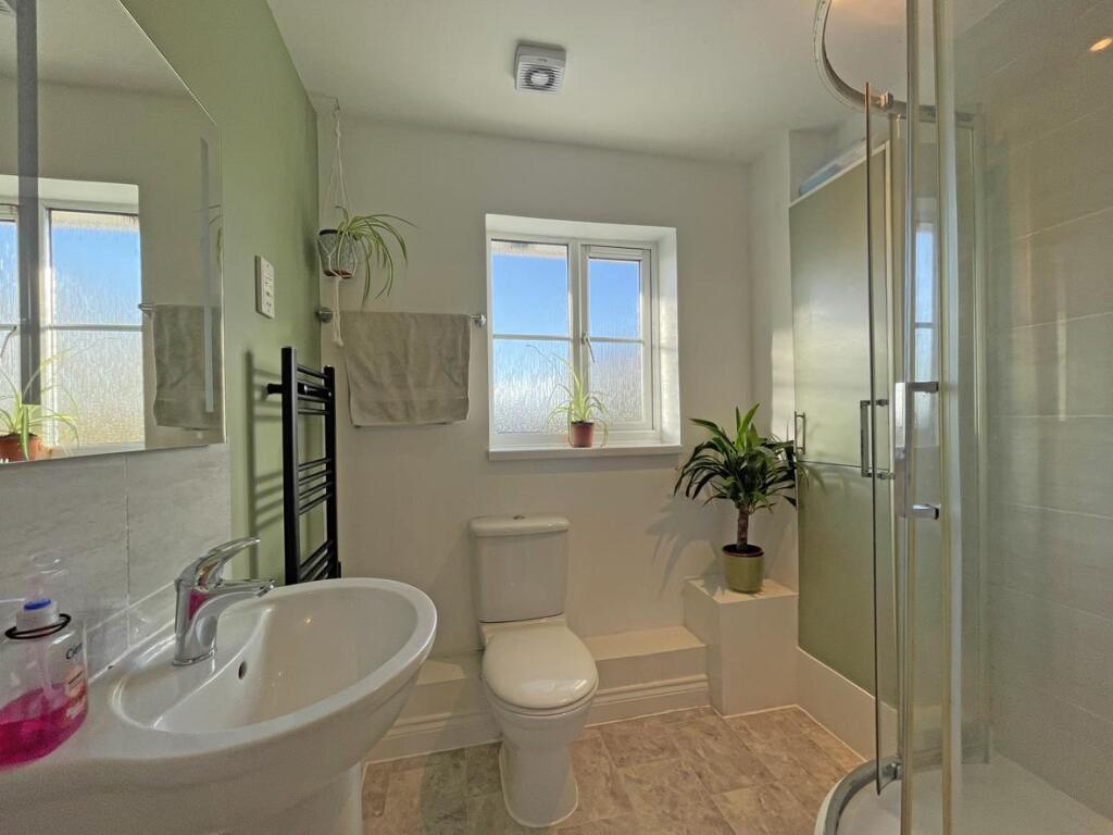 Lady Fern Road 35 - Bathroom.jpg