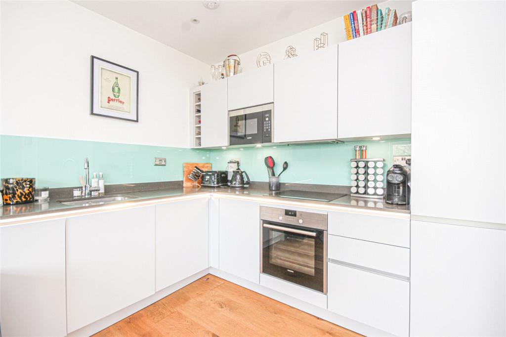 Living / Kitchen