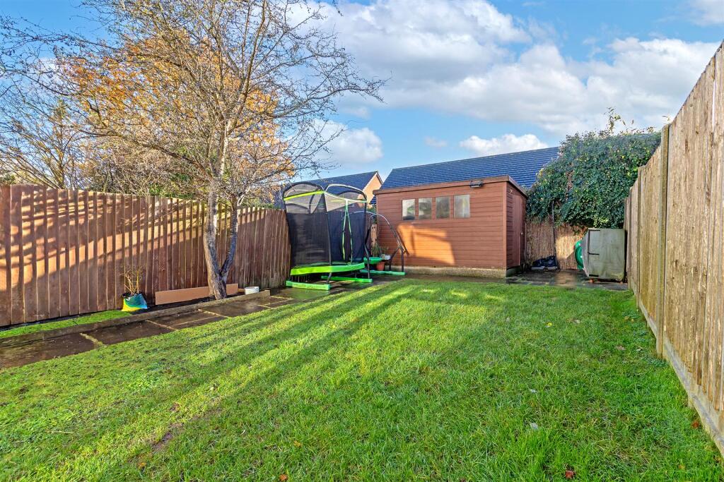 26KitchenerClose-31.jpg