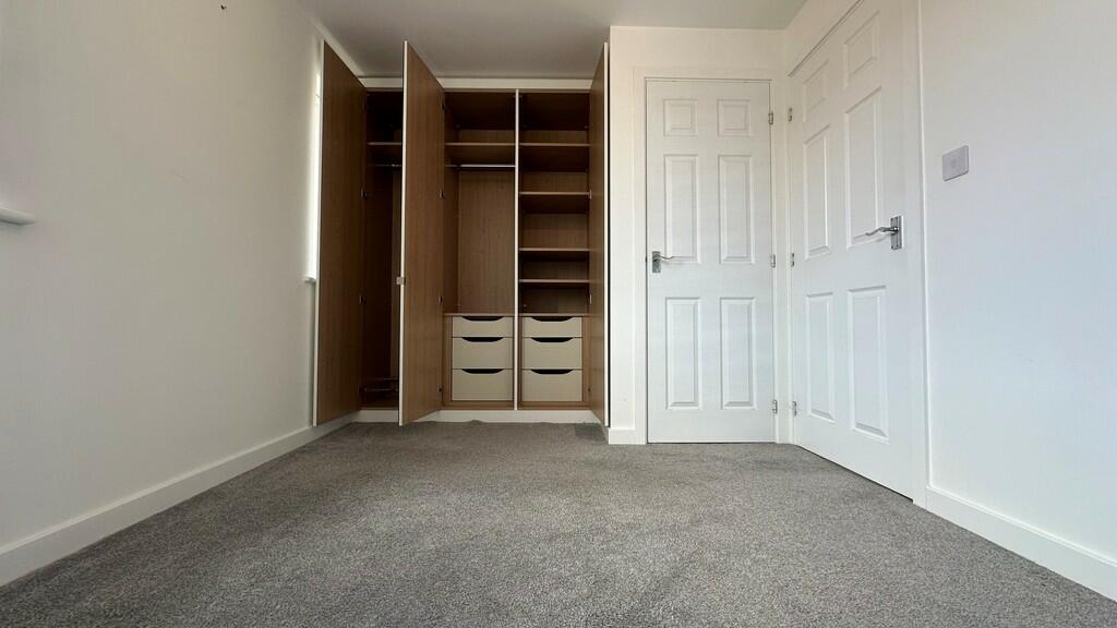 Master Bedroom Vi...