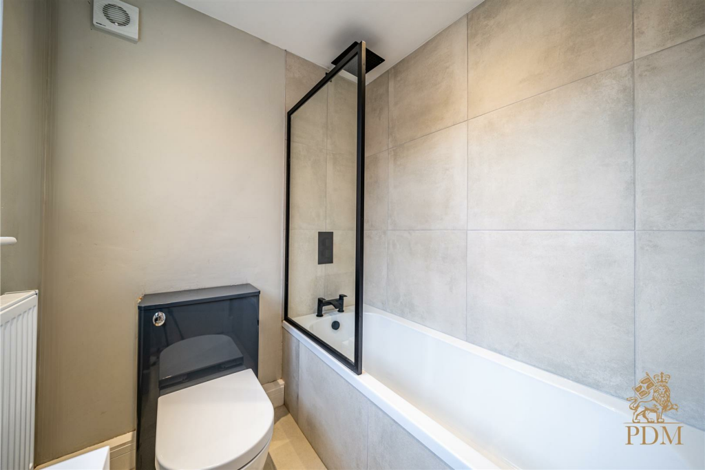 53, Hardstaff Road Nottingham, NG2 4HR