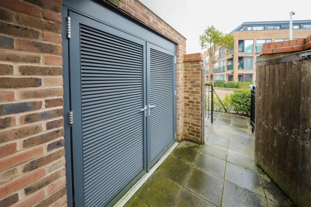 88 Churchill Road (18) copy.jpg