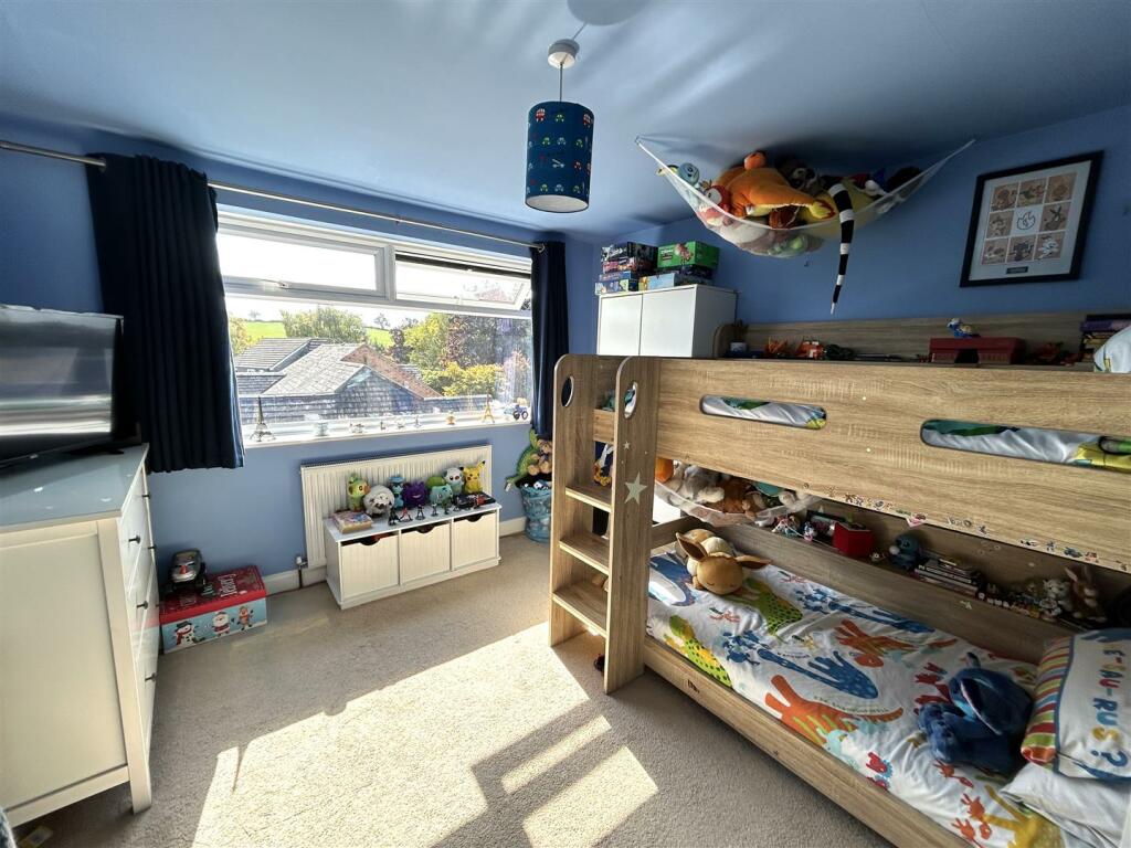 bed 2.JPG