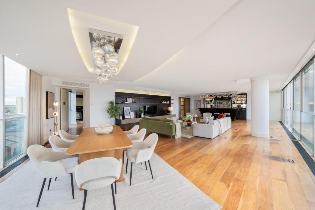 Apartment 64-66 Riverside One Hi-74.jpg