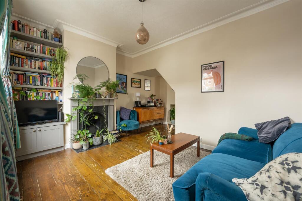 Odessa Road, E7