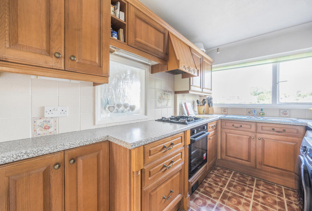 1295655-22-682ee8...