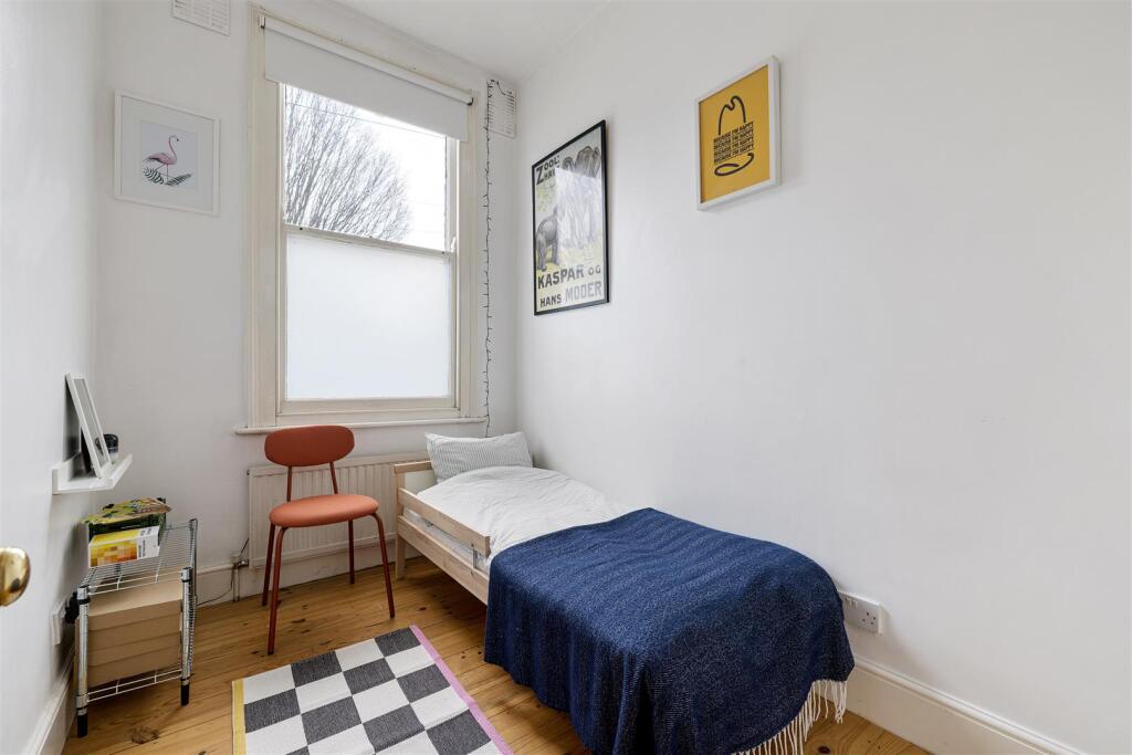 Lawton Road, E10