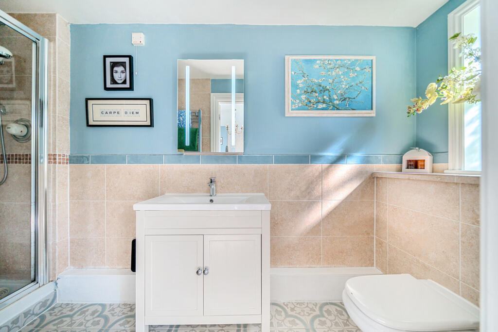 1313237-2-6852fc0...