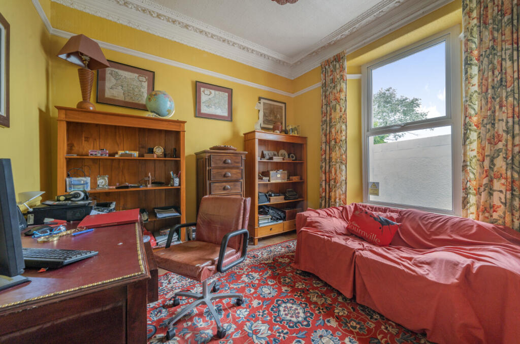 1309886-14-684af0...