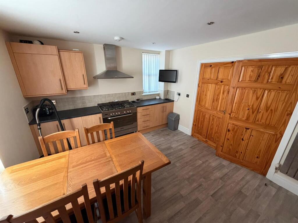 WhatsApp Image 2025-10-23 at 09.57.15_402f7666.jpg