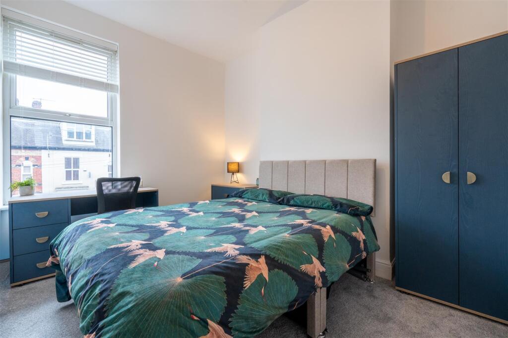 Bedroom 4.jpg