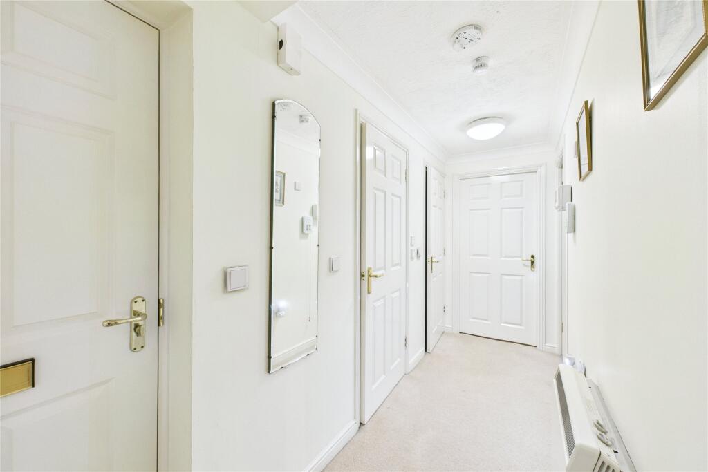 Yorktown Road, College Town, Sandhurst, Berkshire, GU47