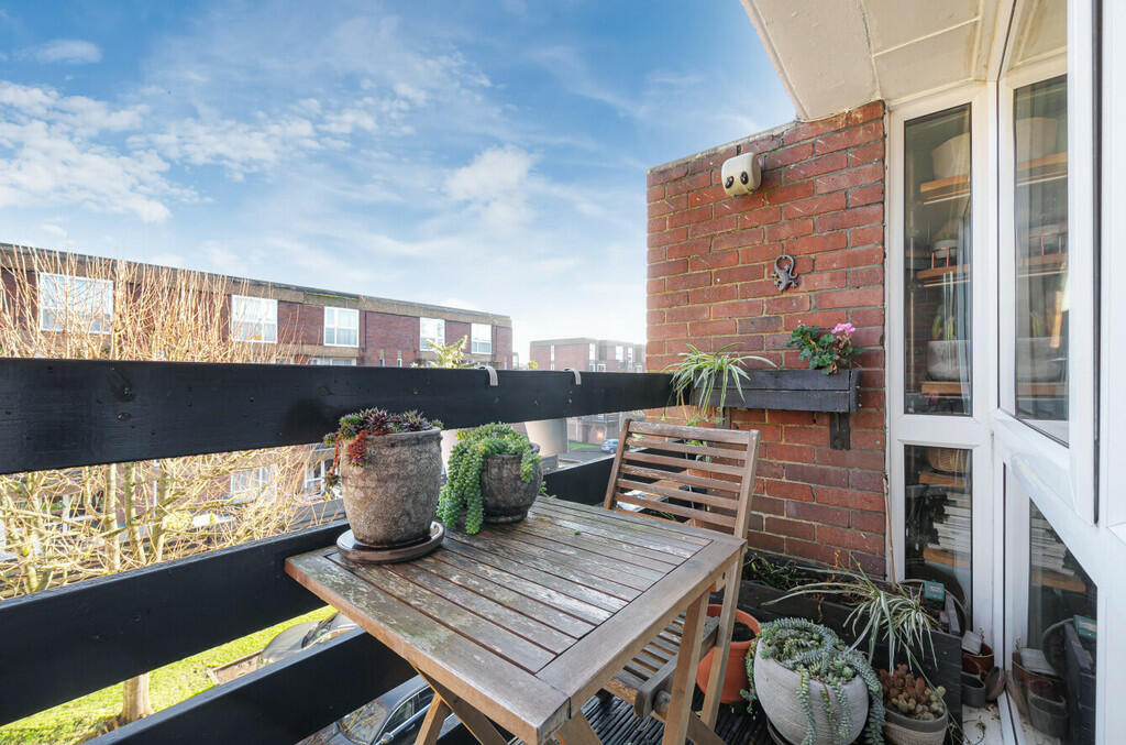 balcony
