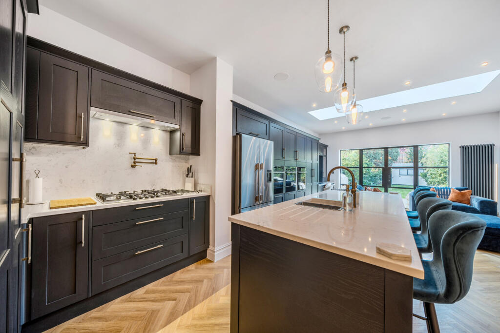 1363476-13-68e7dd...