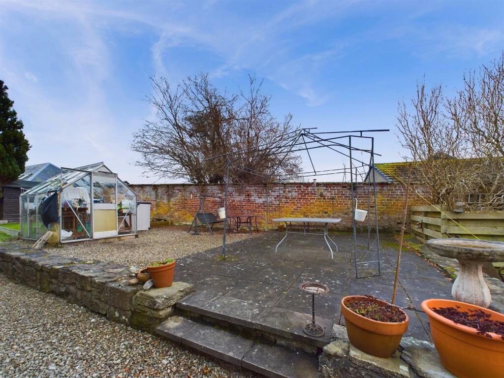 CAM01486G0-PR0570-STILL004.jpg
