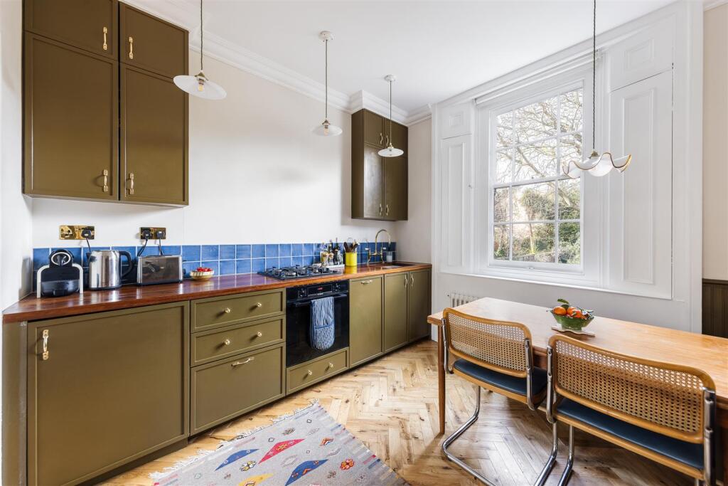 Grosvenor Park Road E17