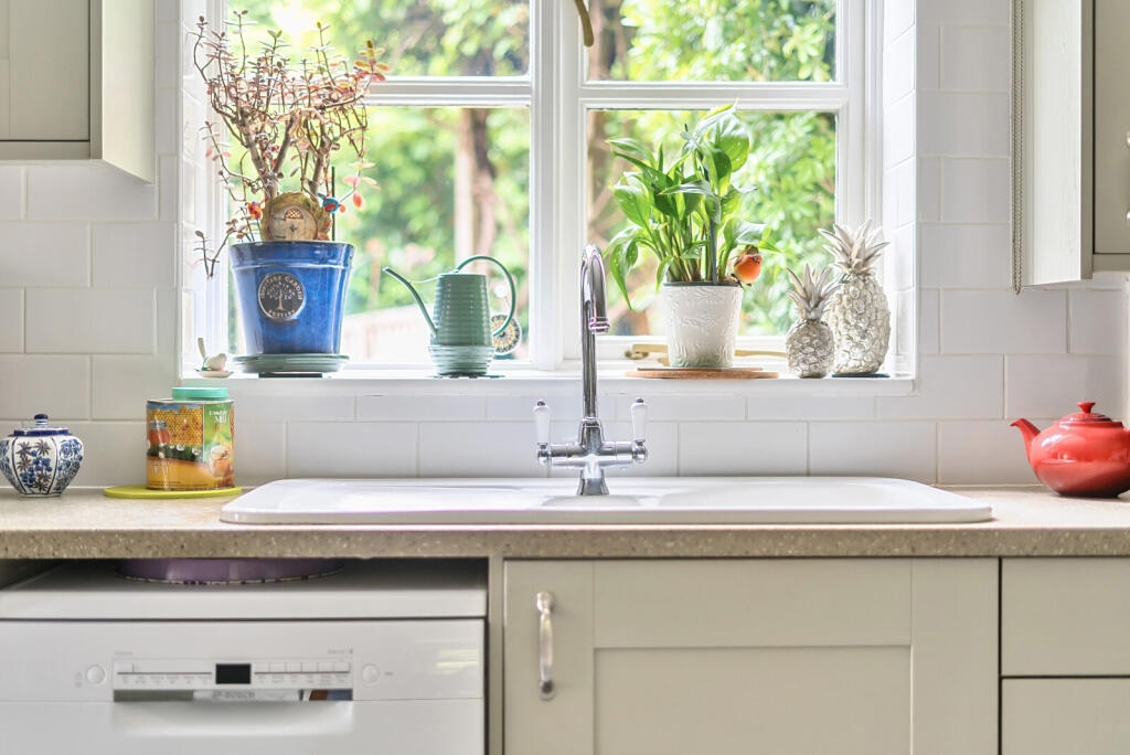 1317356-20-685d54...