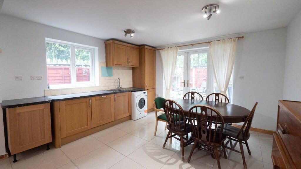 Kitchen/dining room 